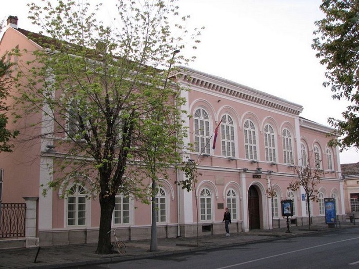 Zgrada Polugimnazije u Šapcu